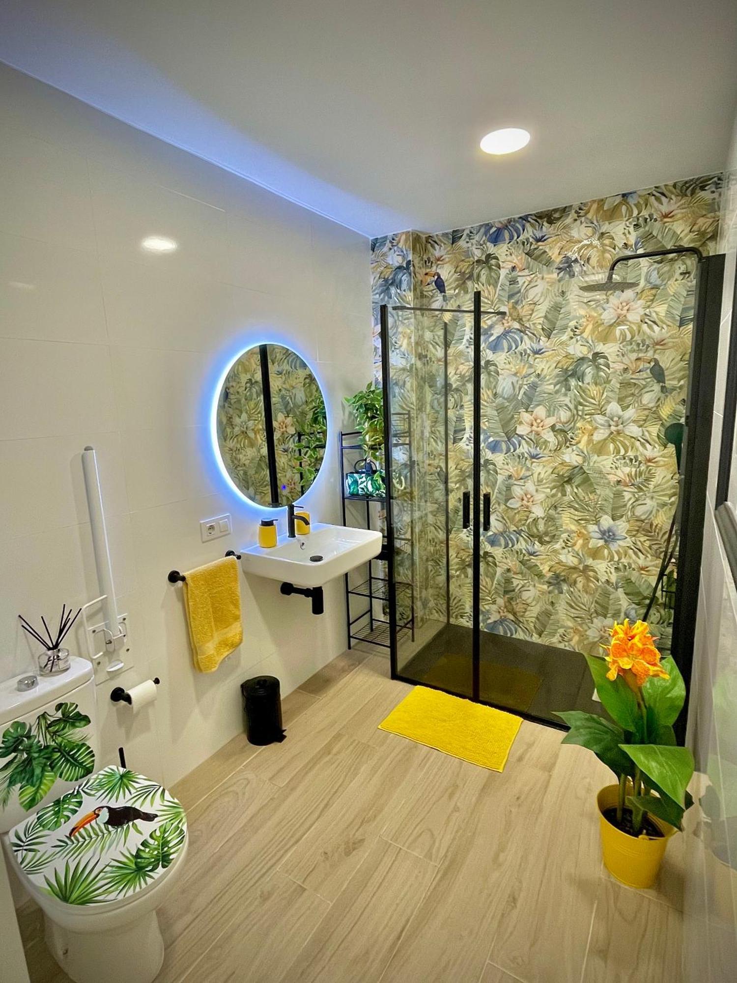 Artistic Flat Next To Ruzafa Welcome To The Jungle Valencia Exterior foto
