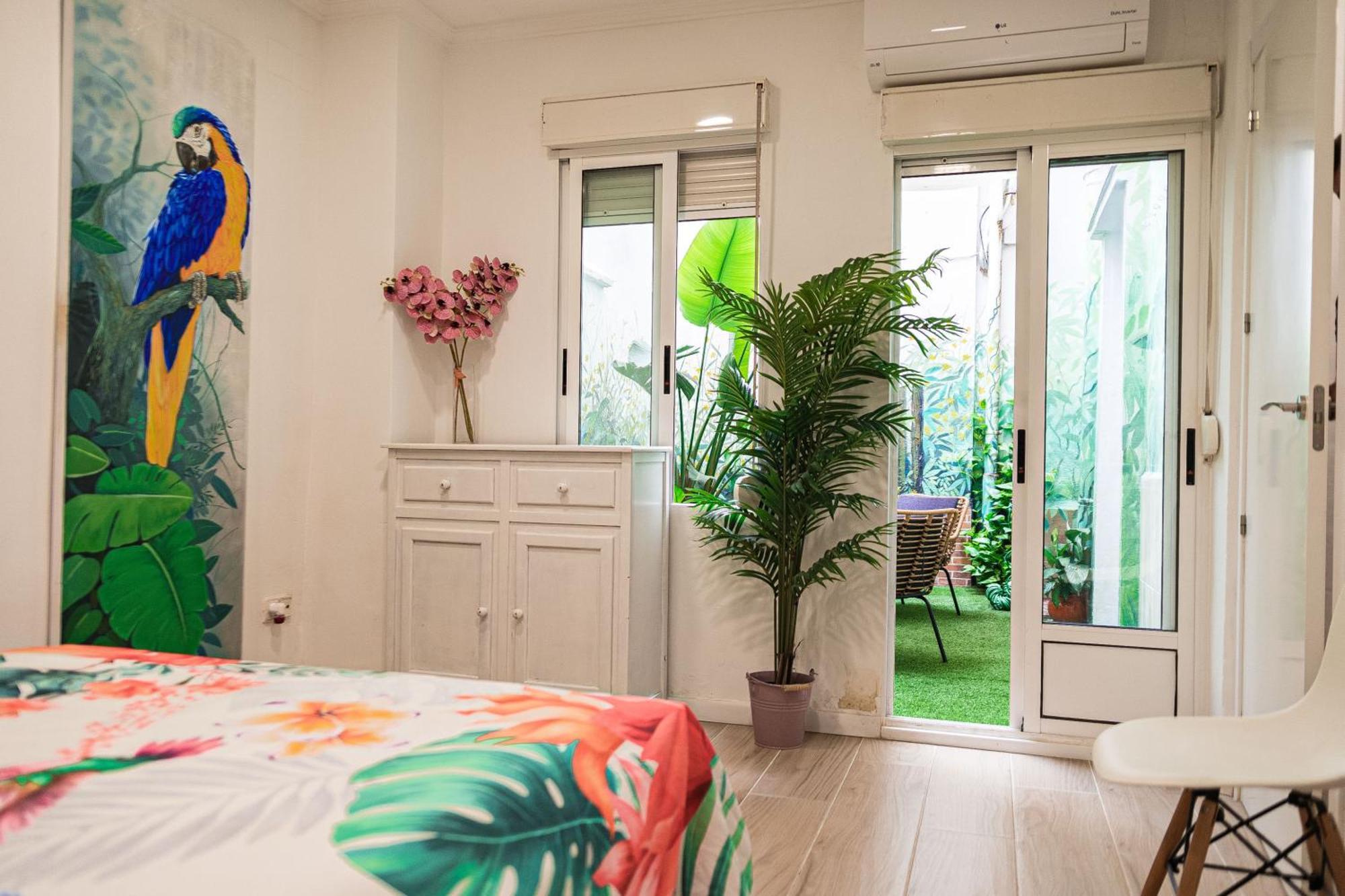 Artistic Flat Next To Ruzafa Welcome To The Jungle Valencia Exterior foto